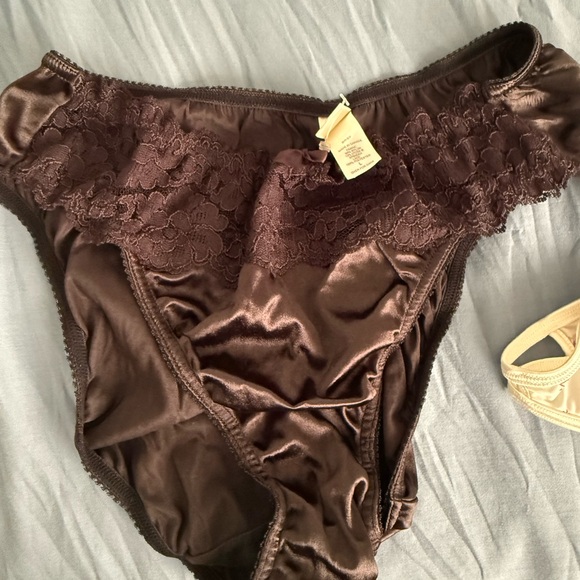 Victoria's Secret Other - Victoria Secret Second Skin Panties